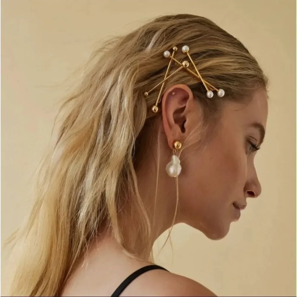 ZARA Gold ball & Pearl criss cross hair pins clips • NWOT